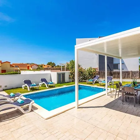 Villa Lago וילה *